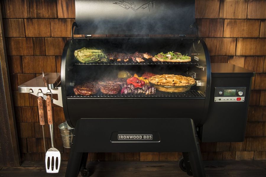 peletový gril Traeger Ironwood 885